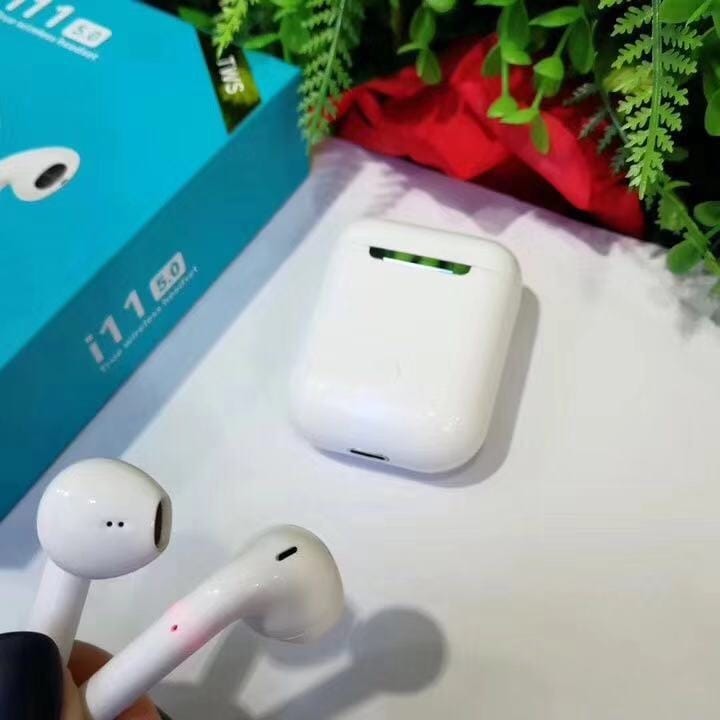 Безжични слушалки AirPods i11 TWS – със зареждащ кейс Безжични слушалки AirPods i11 TWS - със зареждащ кейс